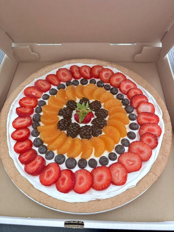 Berry Sunburst — handmade fruit pizza by Sugar Pizza, Gilbert AZ